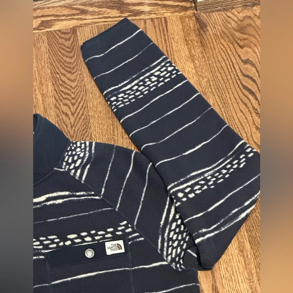 The North Face Men’s Striped Fleece Quarter Zip Pullover Sweater Size Medium - Picture 5 of 6